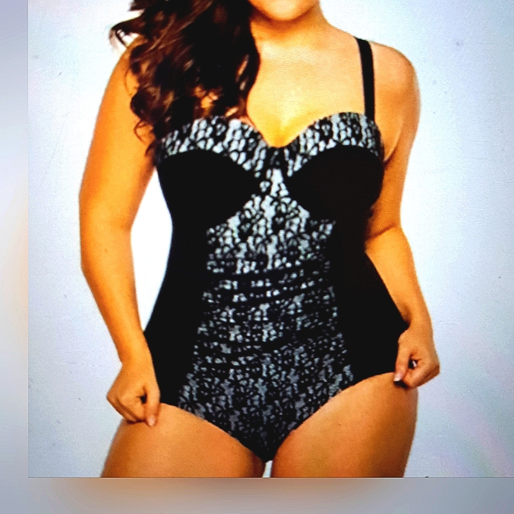 Womens plus size one piece bathing suit